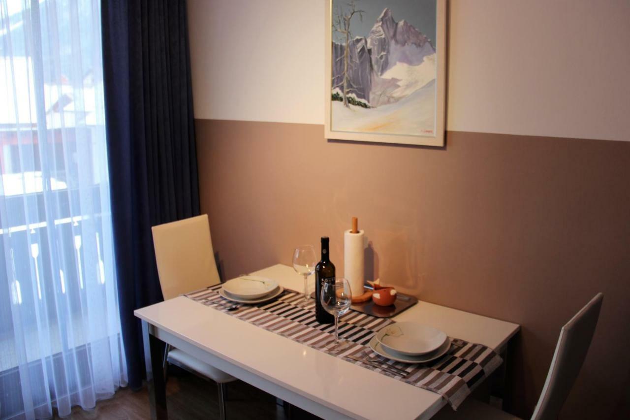 Koblar Apartment *