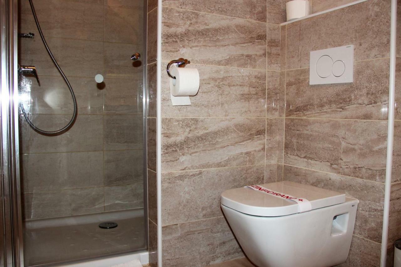 Koblar Apartment