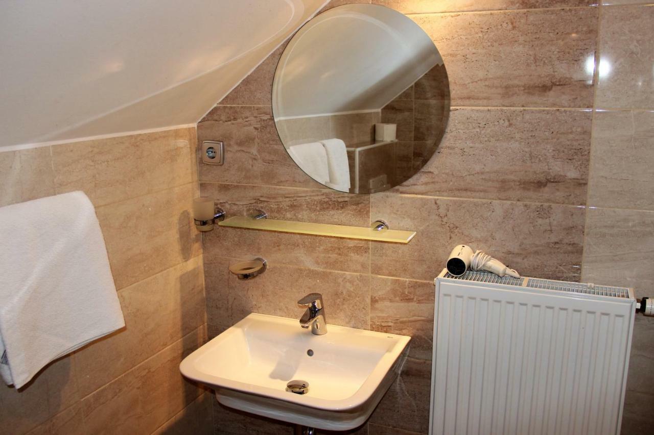 Koblar Apartment